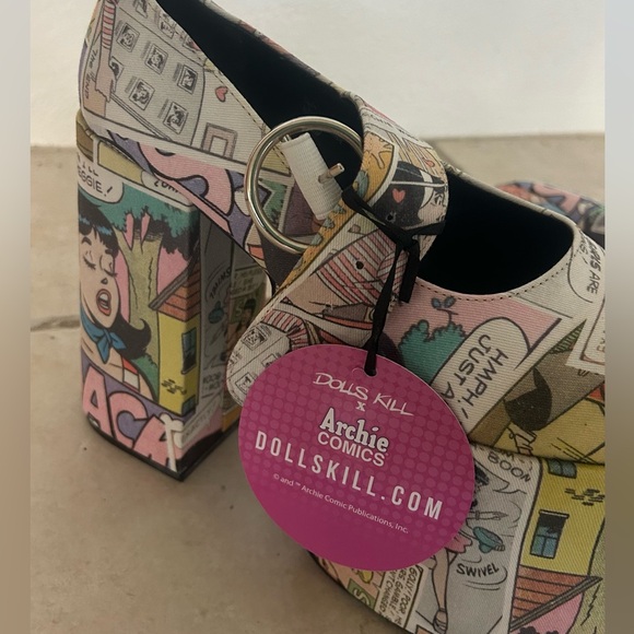 NWT DOLLS KILL X ARCHIE COMICS Platform Mary Jane’s Size 8 - Picture 12 of 17